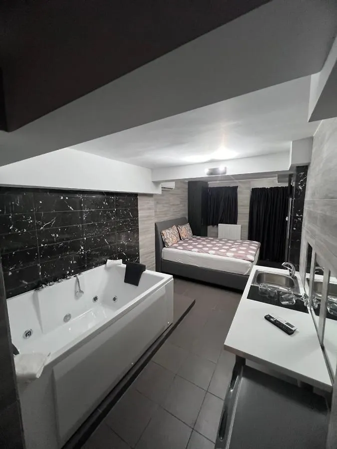 Jacuzzi Suites 2 location
